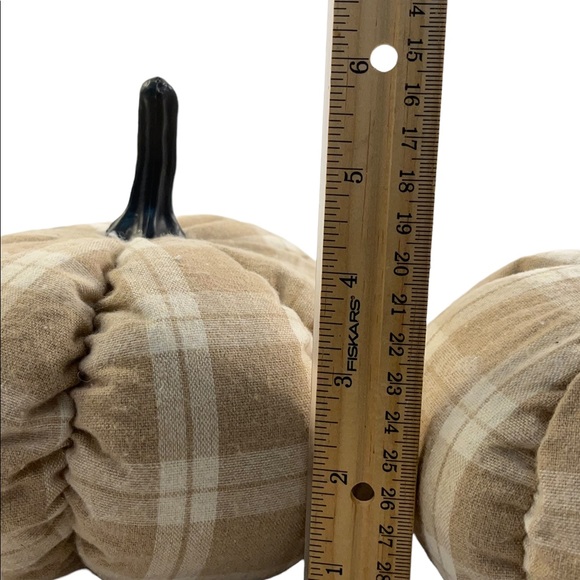 Beige plaid fabric stuffed pumpkin decor set of 2 with picture fall decoration - Picture 4 of 8